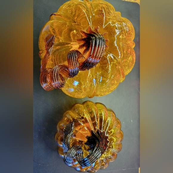 Amber Glass Pumpkins w/Brown Curly Decorative Stems, Set of 2 - Picture 8 of 11
